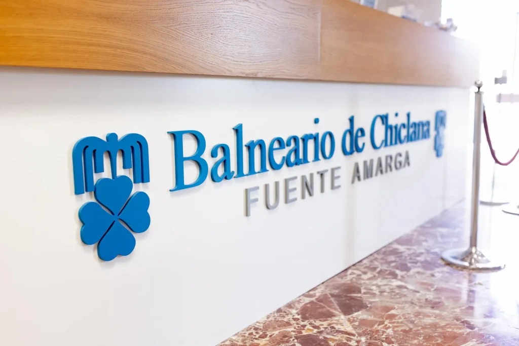 Letras corpóreas balneario fuente amarga Chiclana